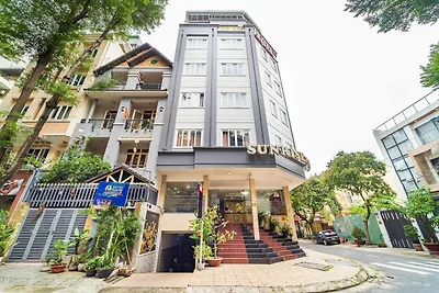Comfortabele suite-ervaring bij Sunrise Trung...