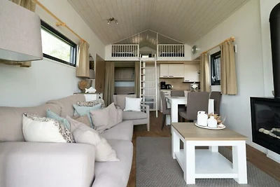 Ferienhaus in Bovenkarspel mit Terrasse
