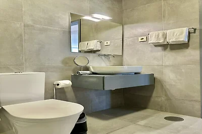 Accogliente monolocale a Porto con balcone