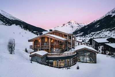 Appartement in Val Cenis met spa en zwembad