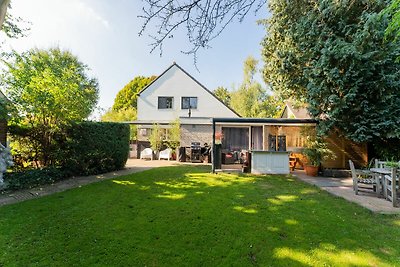 Gemütliche Villa mit Wellness-Badewanne und...