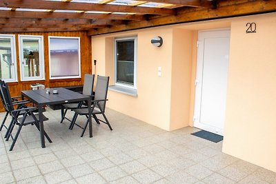 Attraktiver Bungalow mit überdachter Terrasse