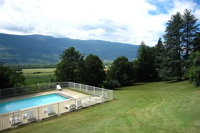 Schloss mit Pool in Serrières-en-Chautagne