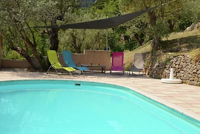 Villa moderna con piscina a Bargemon