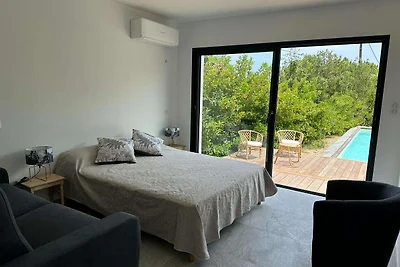 Bella casa bifamiliare con piscina privata