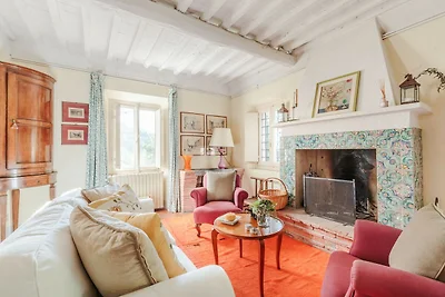 Villa tra i boschi a Camaiore