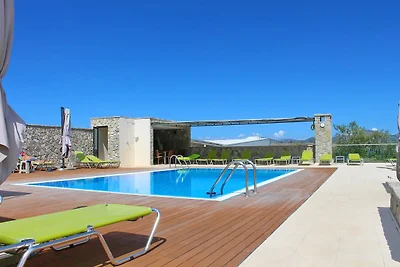 Apartments Kula - One-Bedroom Apartment with ...