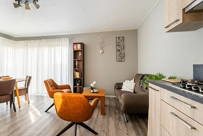 Schönes Ferienhaus mit Boot und Anlegesteg