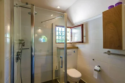 Rustige vakantiewoning met zwembad in de...