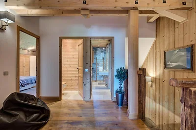 Stylish Chalet with Hot Tub in Peaceful Area