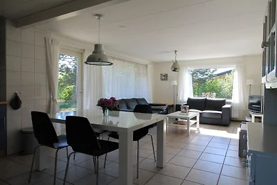 Bungalow in Ballum mit Schwimmbecken
