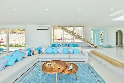 Villa in Kalkan mit Schwimmbecken
