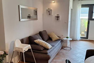 Two Bedroom apartment with Terrace (Cvita)
