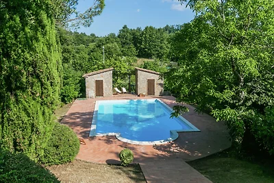 Komfortable Villa in Santa Fiora mit...