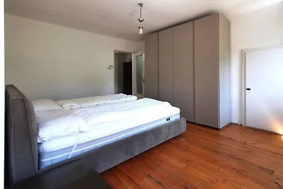 Plac Kościoła||Cannero Riviera