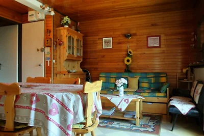 Wohnung im Dorf mit Blick auf die Pisten