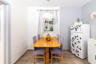 Apartment Vela Stiniva mit Terrasse