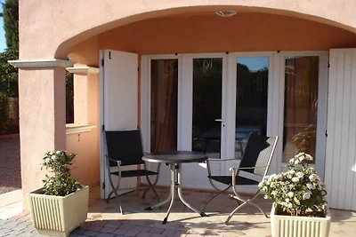 Ferienwohnung in Agay mit Schwimmbecken