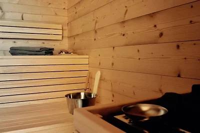 In mezzo alla foresta con sauna