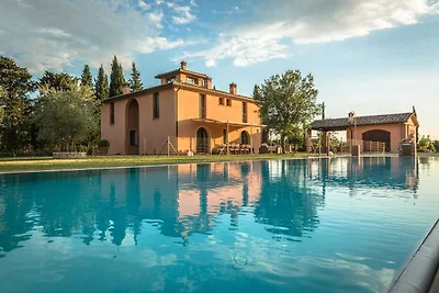 Piacevole villa a Peccioli con piscina...