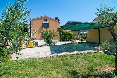 Villa in Rakalj mit Schwimmbecken