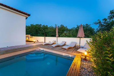 Moderno rifugio vicino alla costa di Zara