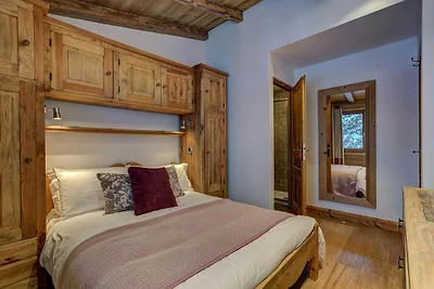 Traditional Chalet close to Flegere Lift...