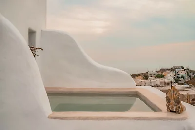 Historische villa met grotzwembad en uitzicht...