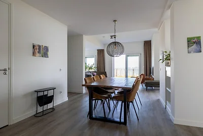 Angenehmes Strandhaus mit Balkon/Terrasse
