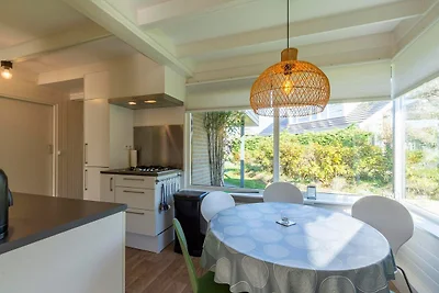 Bungalow in Sint Maartenszee am Strand