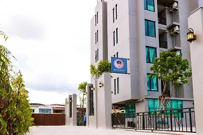 Premier Deluxe-Aufenthalt | Botschaftsviertel