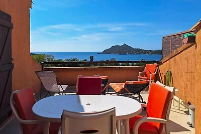 Wohnung in Agay mit Meer- und Poolblick