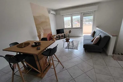 Apartment mit Klimaanlage und Terrasse