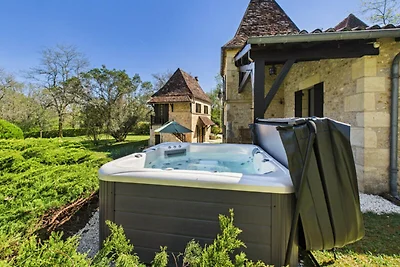 Appartement in Périgord Noir met jacuzzi