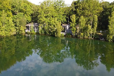 Casa sul lago con vista di belvilla