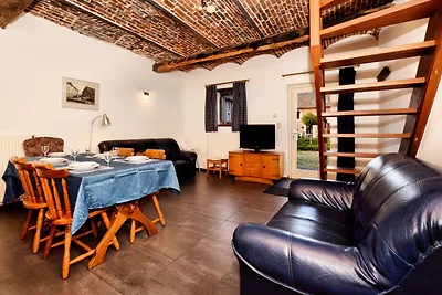 Geräumiges Ferienhaus in Richelle mit private...