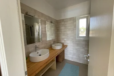Moderne Villa mit pool in Kamaria Peloponnes