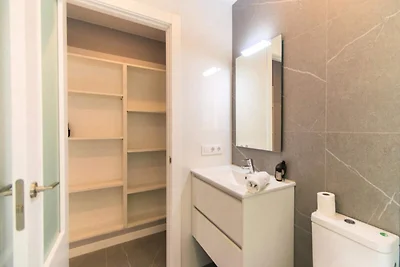 Villa in Roses mit Pool und Blick auf die...