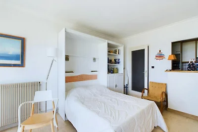 Apartment in Les Sables mit Meerblick