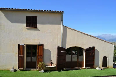 Haus in der Nähe von Muro mit Pool und Grill...