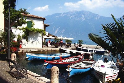 Appartement in Limone met balkon of terras