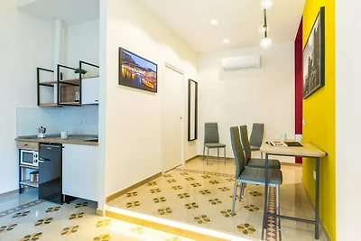Appartement in Napels met balkon