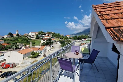 Two Bedroom Apartment with Terrace and Sea Vi...