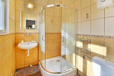 Ampio cottage con camino, Grabczyn