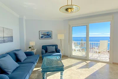 Wohnung in Nerja mit Garten und Poolblick