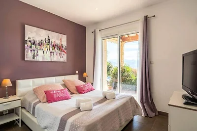 Häuser & Villen für 8 Personen