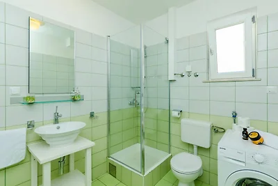 Apartments Knego - Comfort One Bedroom Apartm...