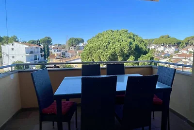 Apartment für sechs Personen mit Swimmingpool