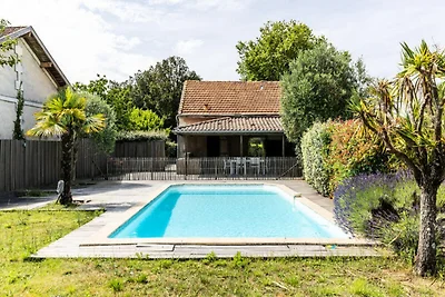 Appartement in Andernos met privézwembad