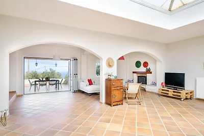 Charming spacious house, 5min from Rethymno!